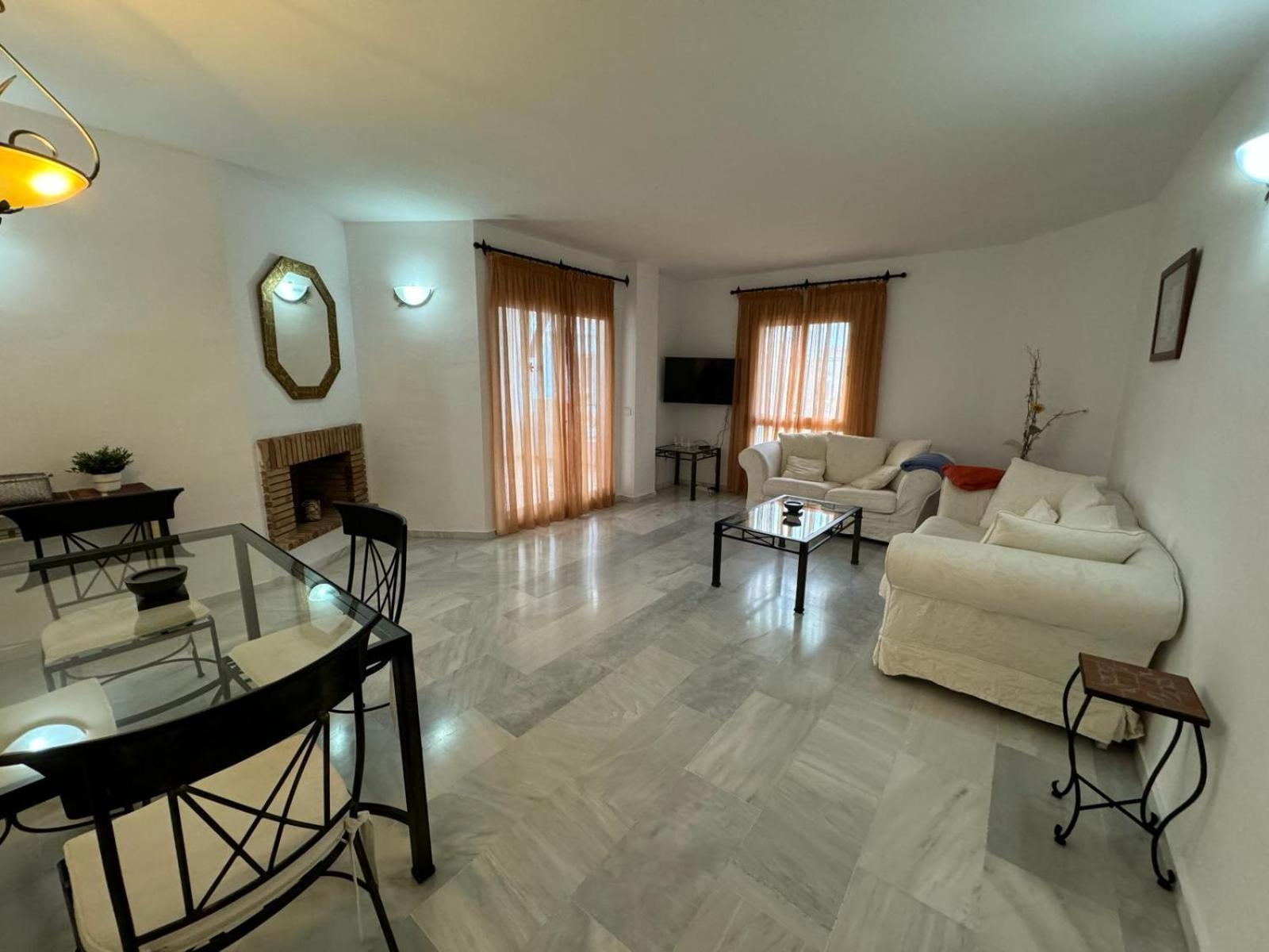 Apartamentos Naranjos Del Sol 마르베야 외부 사진