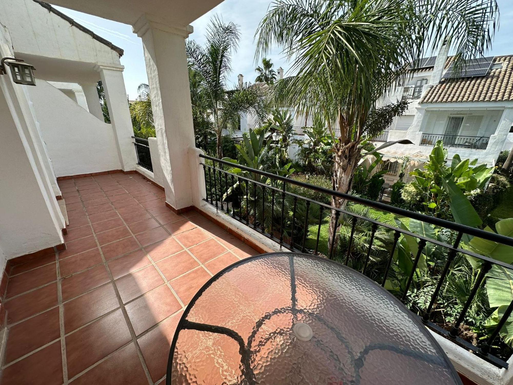 Apartamentos Naranjos Del Sol 마르베야 외부 사진
