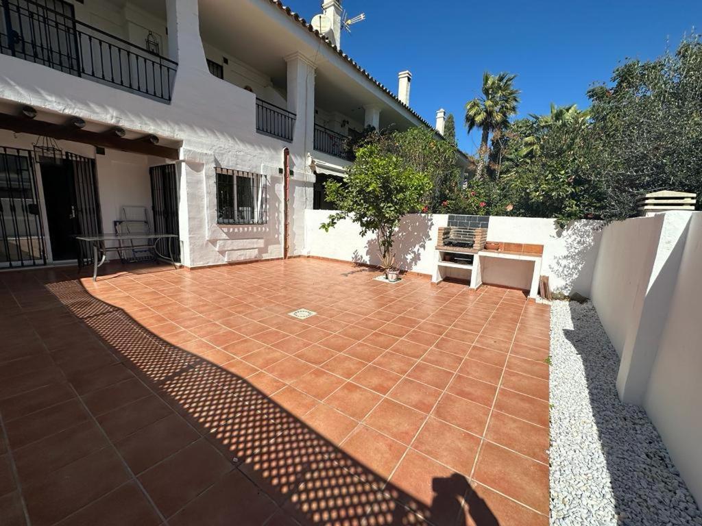 Apartamentos Naranjos Del Sol 마르베야 외부 사진