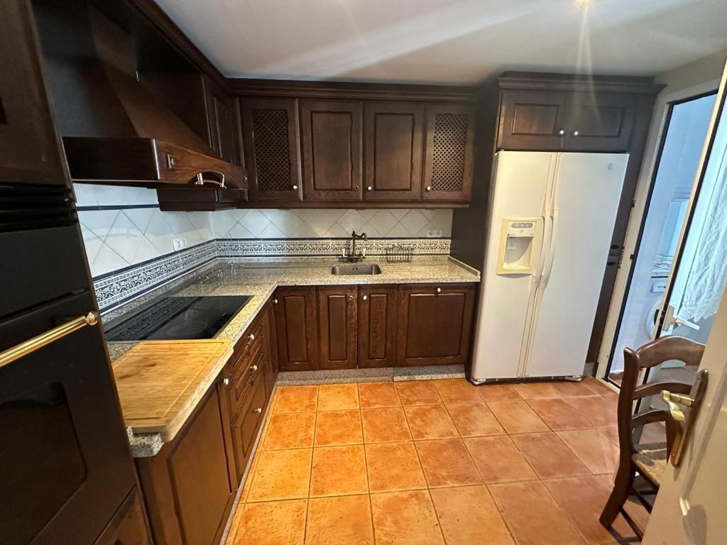 Apartamentos Naranjos Del Sol 마르베야 외부 사진
