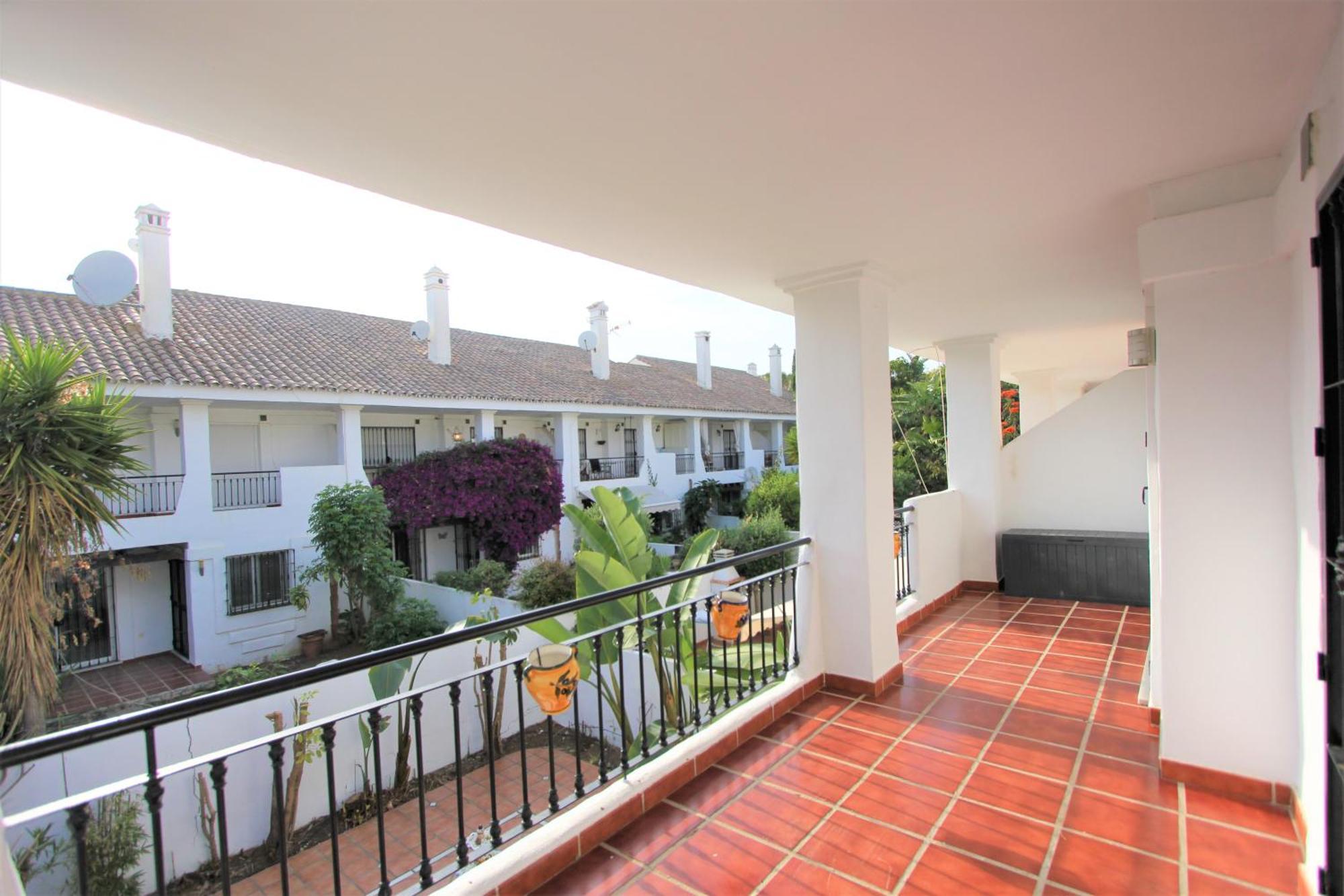 Apartamentos Naranjos Del Sol 마르베야 외부 사진