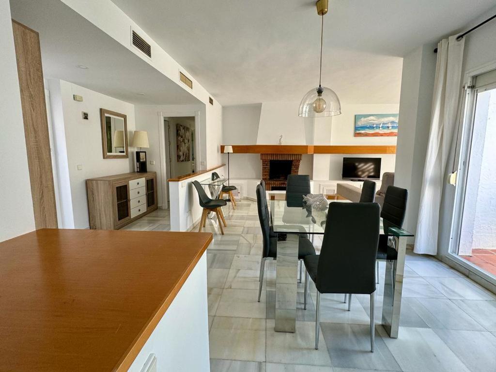 Apartamentos Naranjos Del Sol 마르베야 외부 사진