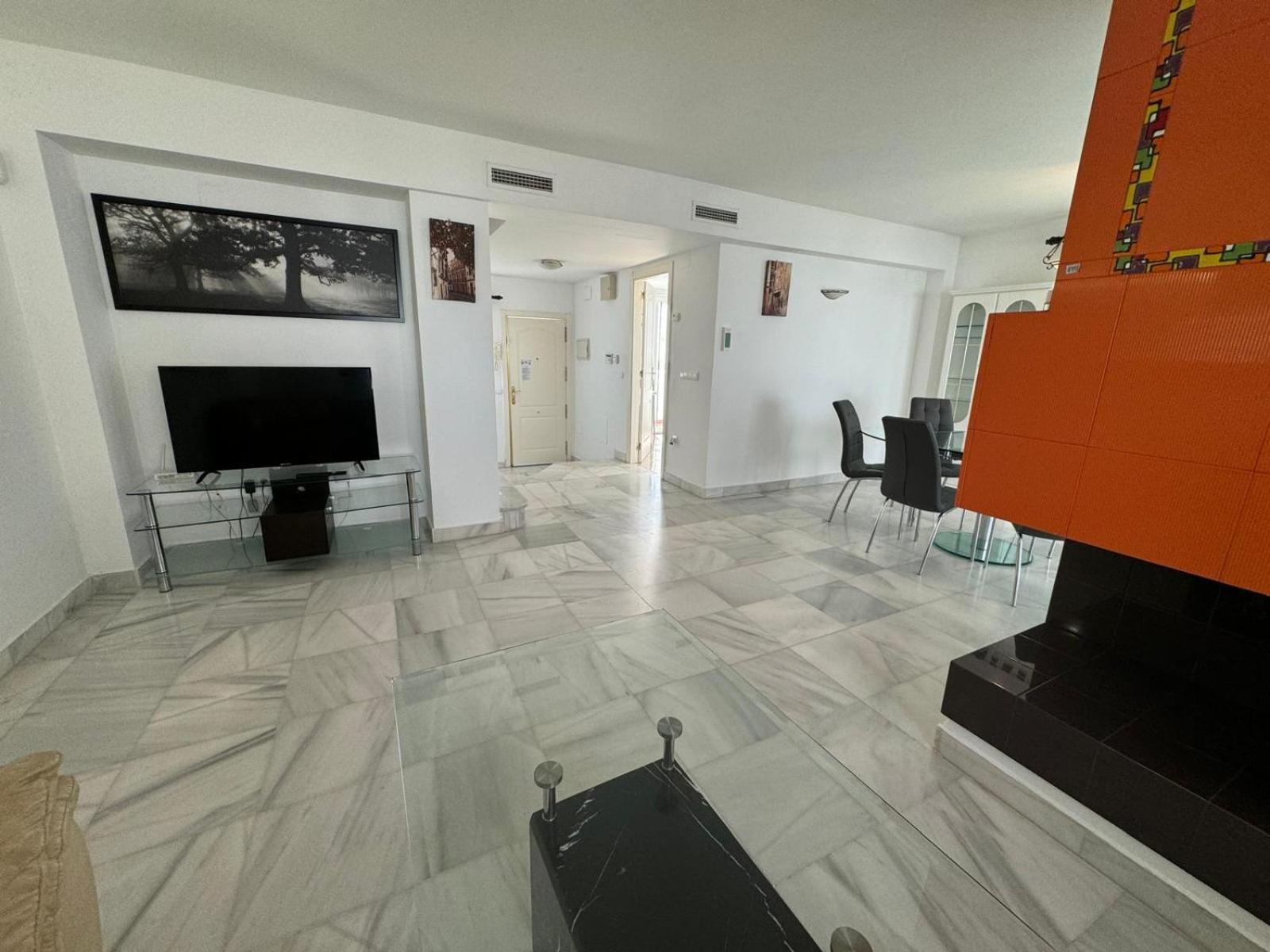 Apartamentos Naranjos Del Sol 마르베야 외부 사진