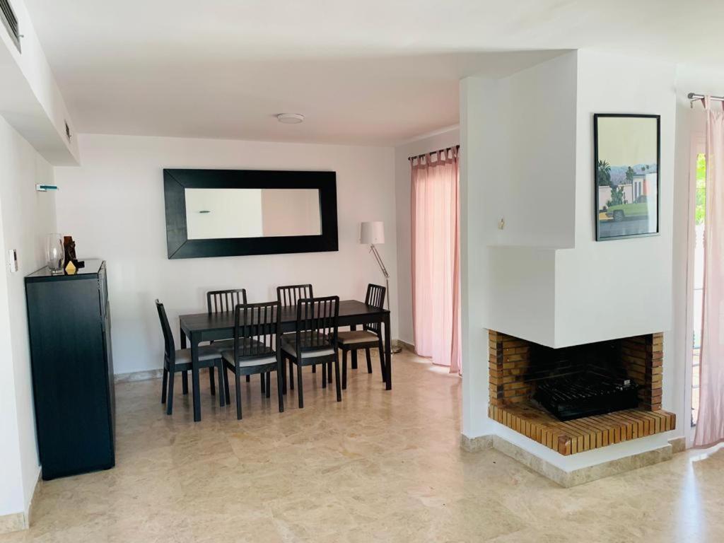 Apartamentos Naranjos Del Sol 마르베야 외부 사진