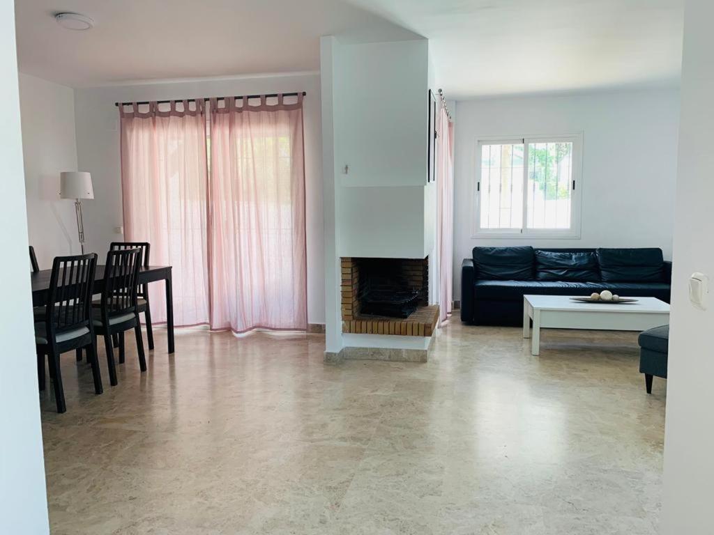 Apartamentos Naranjos Del Sol 마르베야 외부 사진