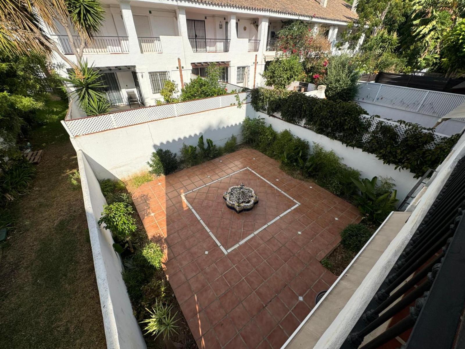Apartamentos Naranjos Del Sol 마르베야 외부 사진