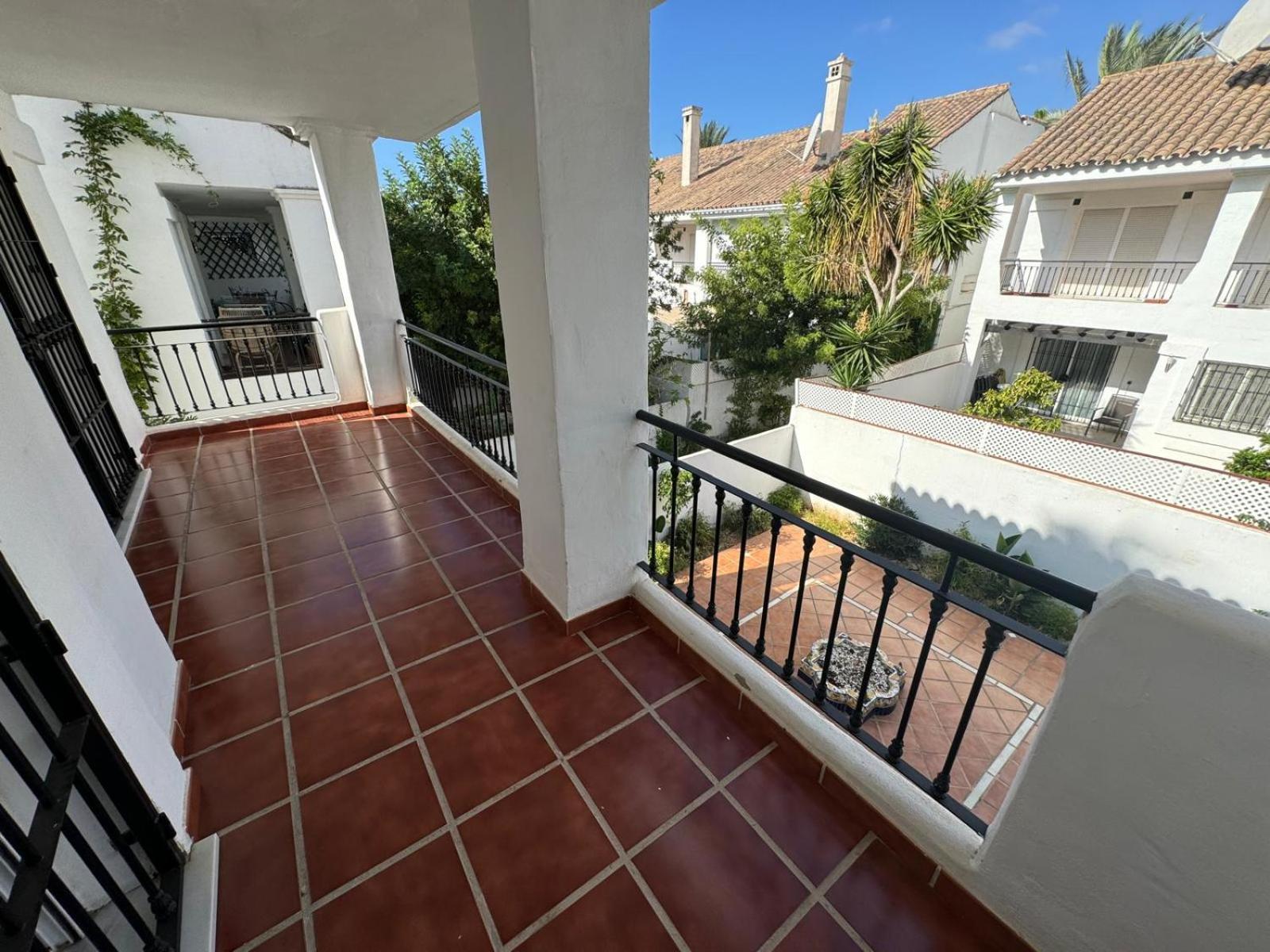 Apartamentos Naranjos Del Sol 마르베야 외부 사진