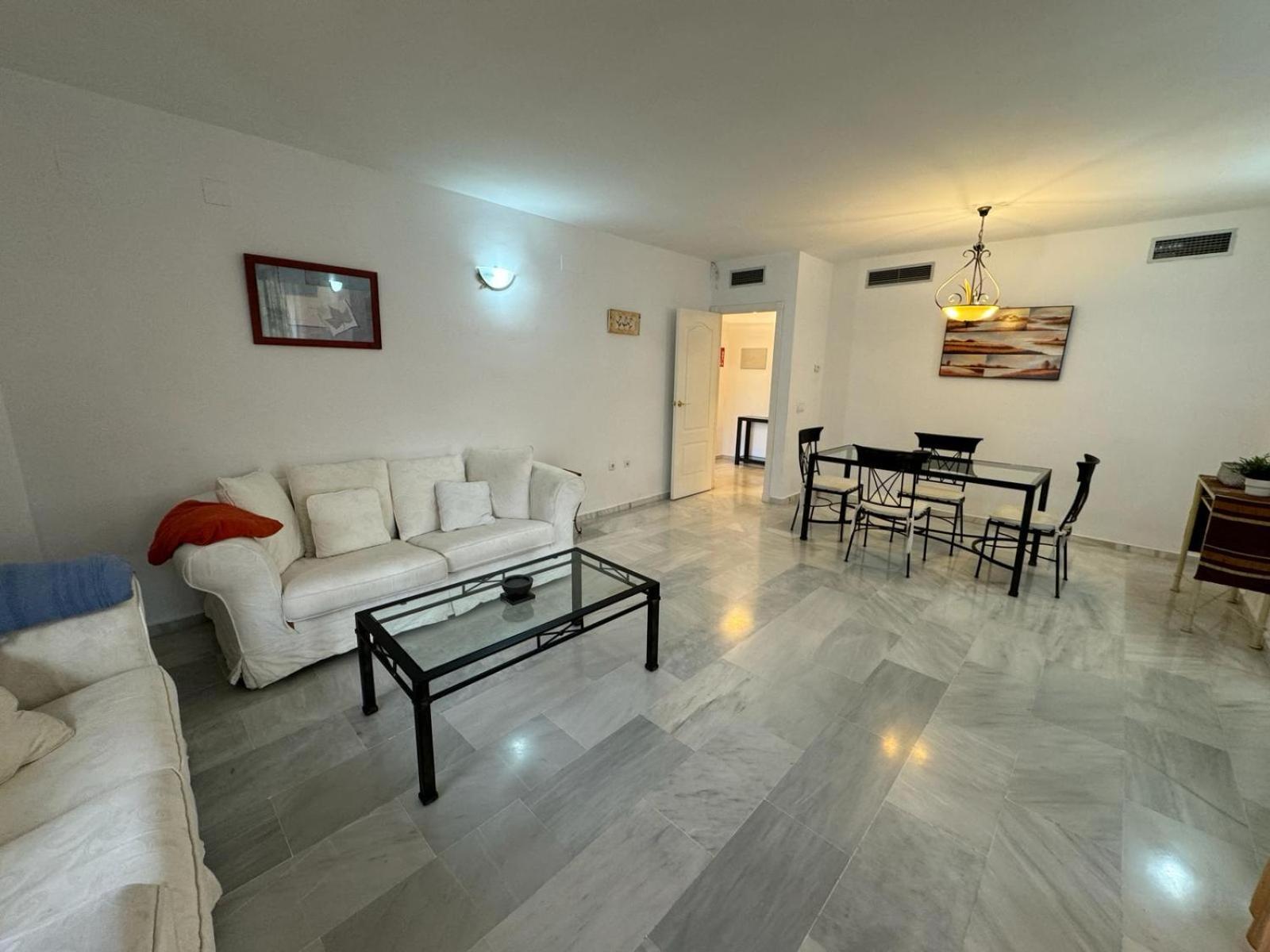 Apartamentos Naranjos Del Sol 마르베야 외부 사진