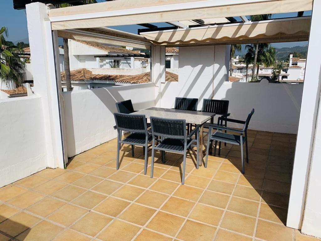 Apartamentos Naranjos Del Sol 마르베야 외부 사진